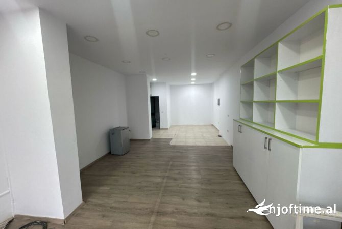 Ambient biznesi ne shitje 1+1 ne Tirane - 173,000 Euro