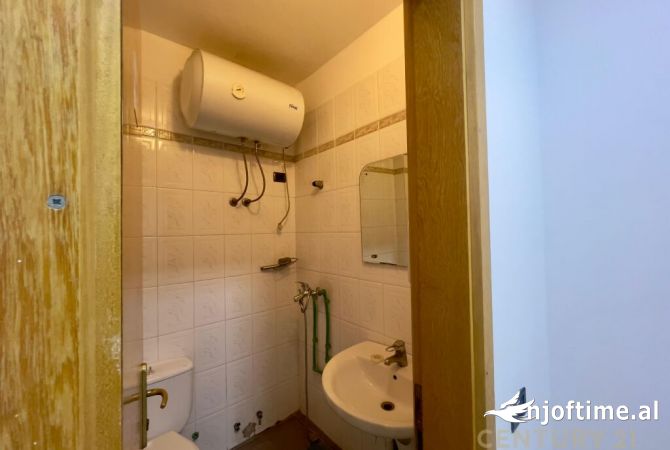 JAPIM ME QIRA AMBIENT ZYRASH PRANE QENDRES! 500 Euro /Muaj