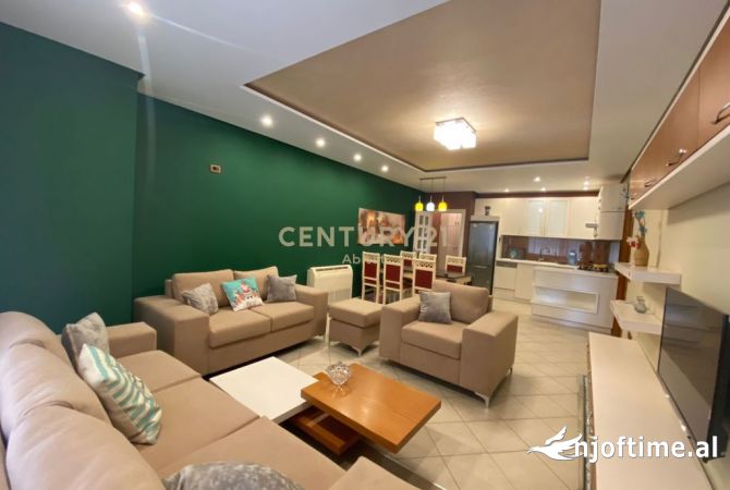 Shtepi me qera 2+1 ne Tirane - 700 Euro