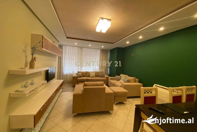 Shtepi me qera 2+1 ne Tirane - 700 Euro