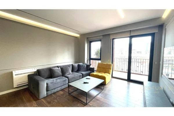 Shtepi me qera 3+1 ne Tirane - 2,000 Euro
