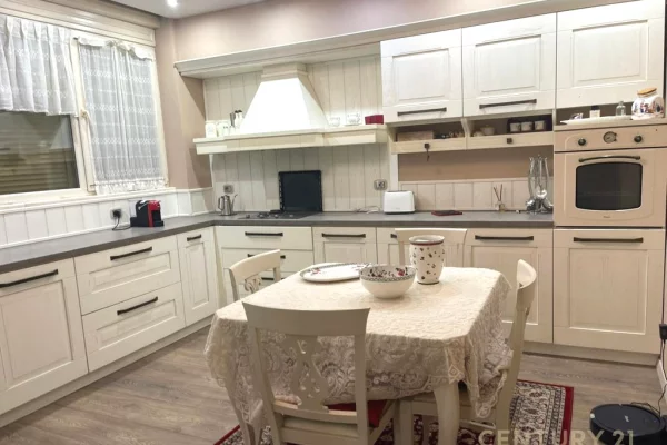 Luxury villas for sale in Tirana 6+1, Furnished