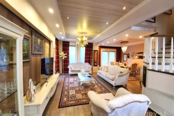 Luxury villas for sale in Tirana 6+1, Furnished