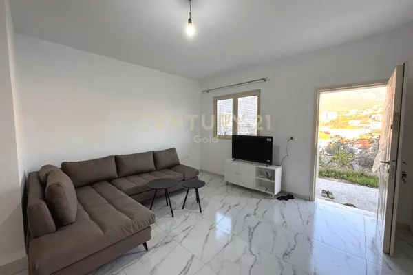 Shtepi me qera 2+1 ne Tirane - 350 Euro