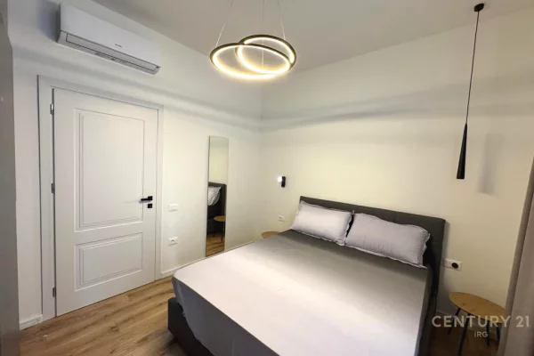 Shtepi me qera Apartament ne Tirane, 2+1, Mobilimi E mobiluar, Pagesa 700  Euro.