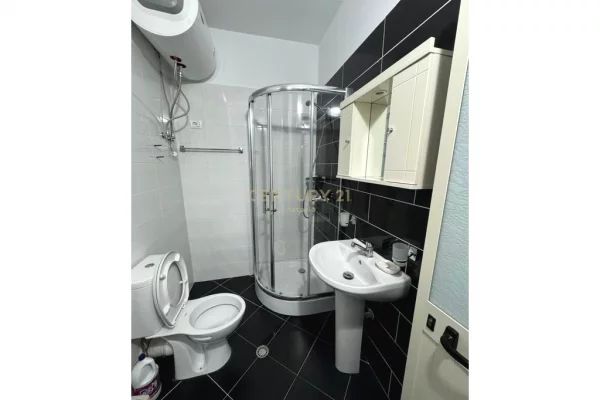 Shtepi me qera Apartament ne Tirane, 1+1, Mobilimi E mobiluar, Pagesa 450  Euro.