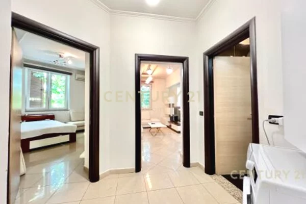 Shtepi me qera Apartament ne Tirane, 2+1, Mobilimi E mobiluar, Pagesa 800  Euro.