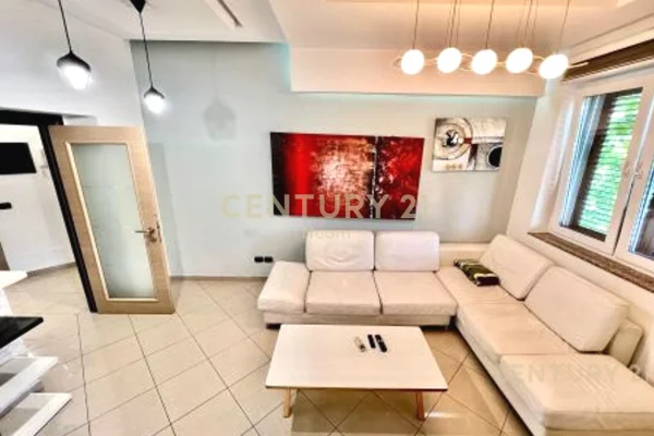 Shtepi me qera 2+1 ne Tirane - 800 Euro