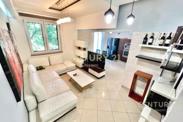 Shtepi me qera 2+1 ne Tirane - 800 Euro