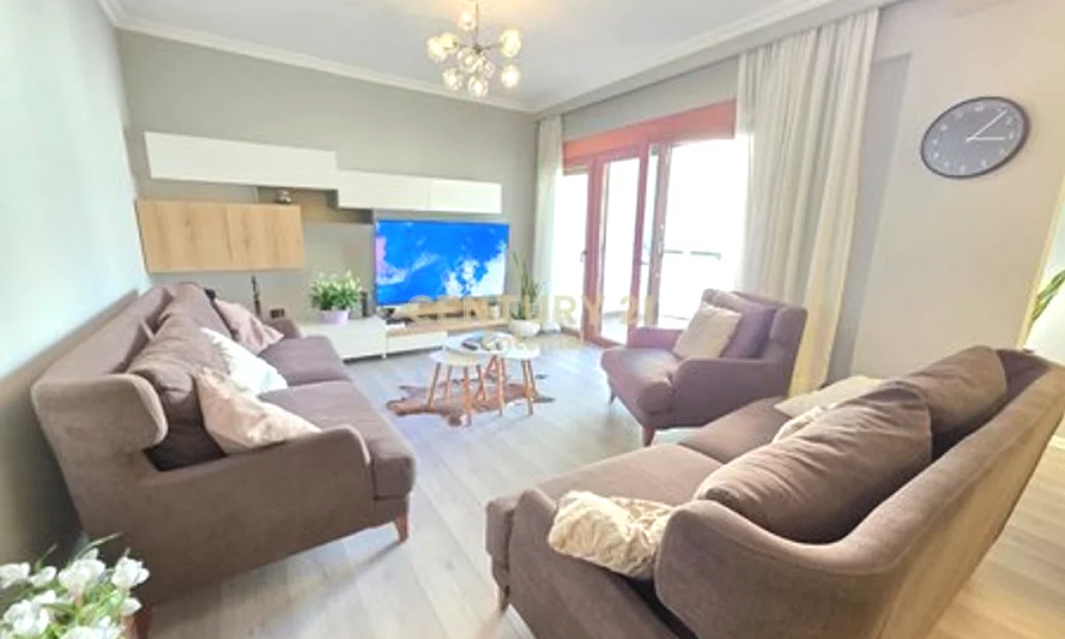 Shtepi me qera Apartament ne Tirane, 2+1, Mobilimi E mobiluar, Pagesa 1,500  Euro.