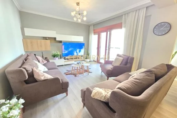 Apartament 2+1 me Post Parkimi për Qira – Bllok, Tirane