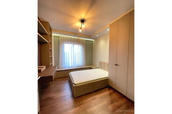 Shtepi me qera Apartament ne Tirane, 2+1, Mobilimi E mobiluar, Pagesa 700  Euro.