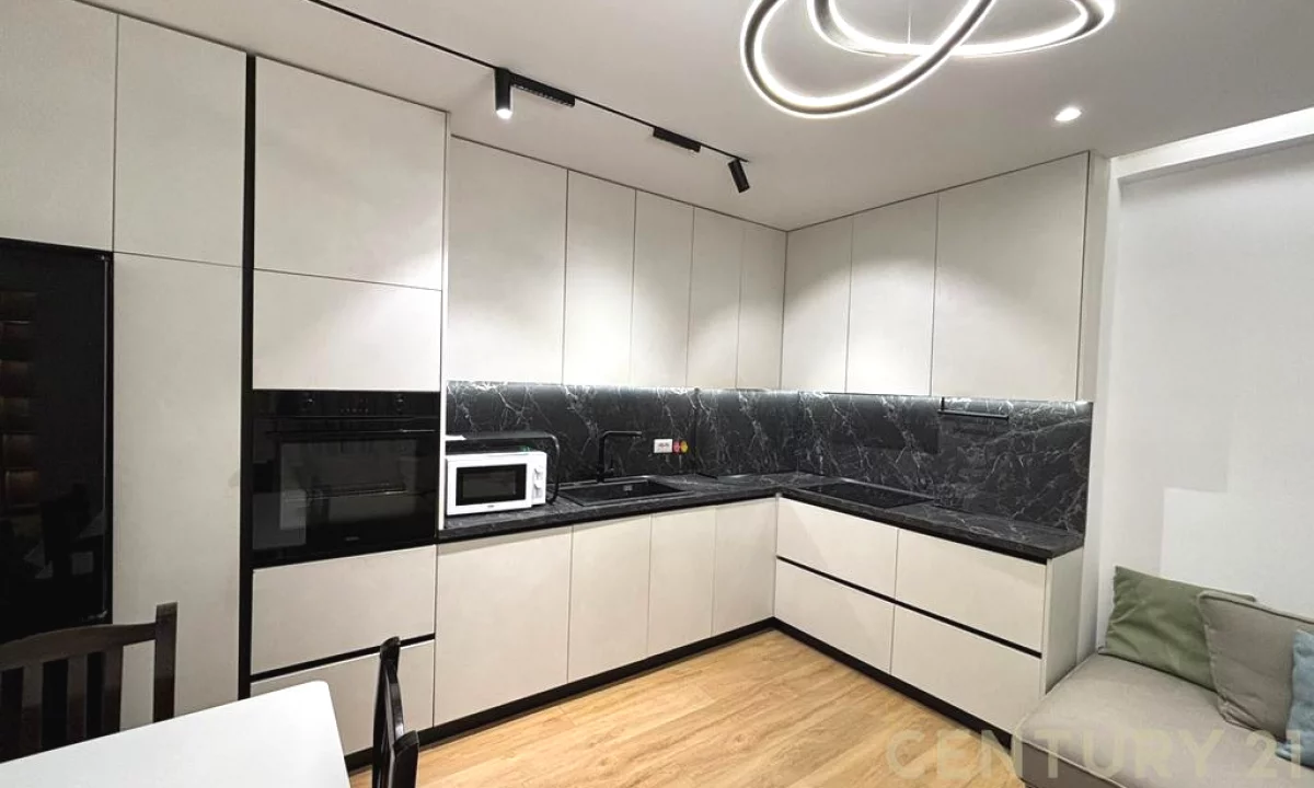 Shtepi me qera Apartament ne Tirane, 2+1, Mobilimi E mobiluar, Pagesa 750  Euro.