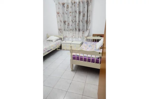 Shtepi me qera Apartament ne Tirane, 3+1, Mobilimi E mobiluar, Pagesa 450  Euro.