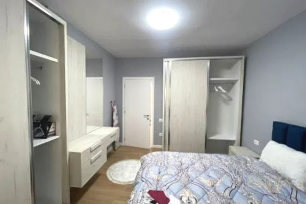 Shtepi me qera 1+1 ne Tirane - 700 Euro