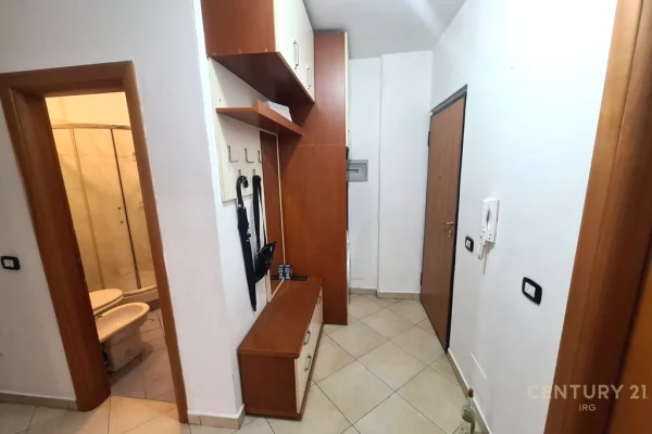 Shtepi me qera Apartament ne Tirane, 2+1, Mobilimi E mobiluar, Pagesa 700  Euro.