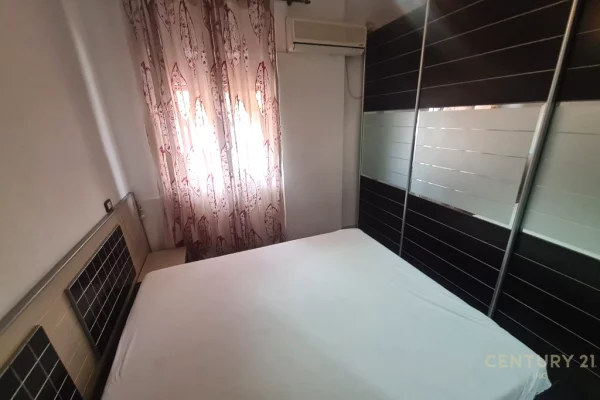 Shtepi me qera Apartament ne Tirane, 2+1, Mobilimi E mobiluar, Pagesa 700  Euro.