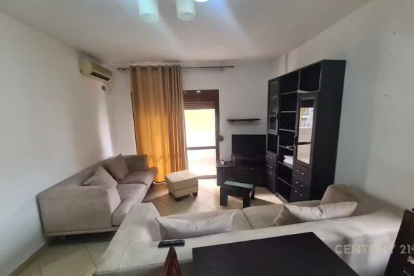 Shtepi me qera 2+1 ne Tirane - 700 Euro