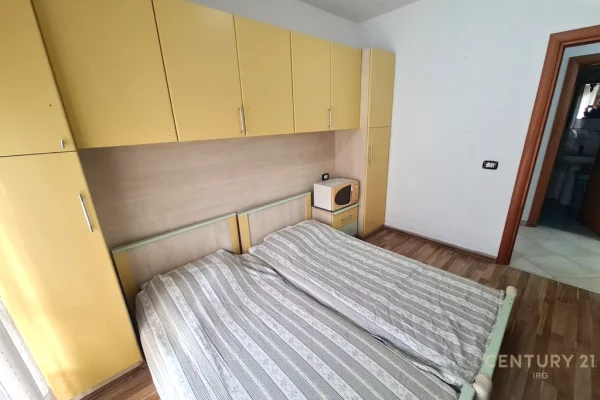 Shtepi me qera Apartament ne Tirane, 2+1, Mobilimi E mobiluar, Pagesa 700  Euro.