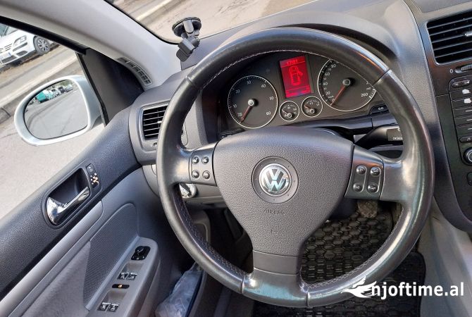Makina ne shitje  ne Elbasan - 4,000 Euro