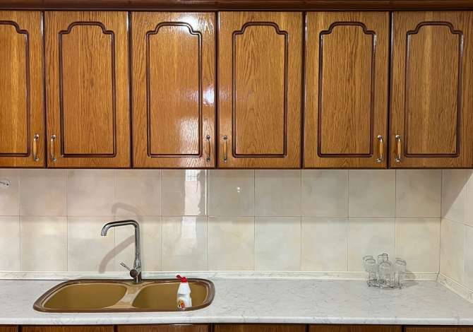 Shtepi me qera Shtepi Private ne Tirane, 1+1, Mobilimi E mobiluar, Pagesa 350  Euro.