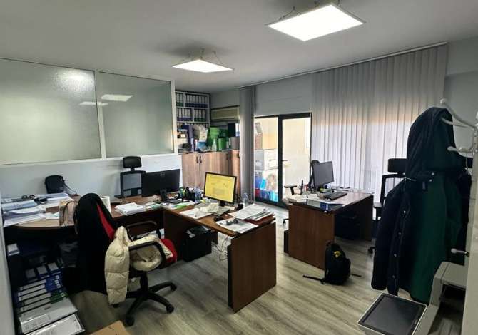 Ambient biznesi me qera 1+1 ne Tirane - 1,200 Euro