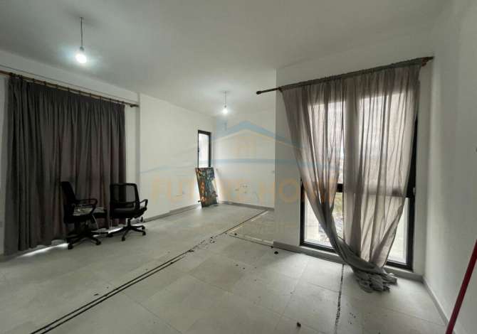Shtepi me qera 2+1 ne Tirane - 400 Euro