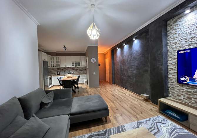 Shtepi ne shitje 2+1 ne Tirane - 230,000 Euro