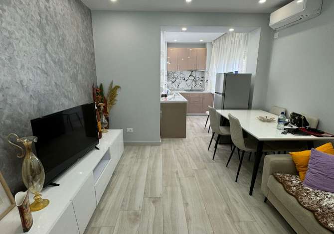 Shtepi me qera 2+1 ne Tirane - 600 Euro