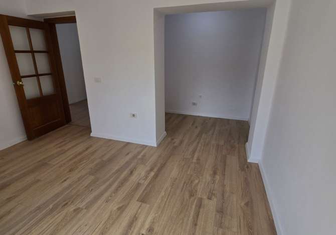 Shtepi ne shitje Apartament ne Tirane, 2+1, Mobilimi Bosh, pa mobiluar, Pagesa 138,000  Euro.