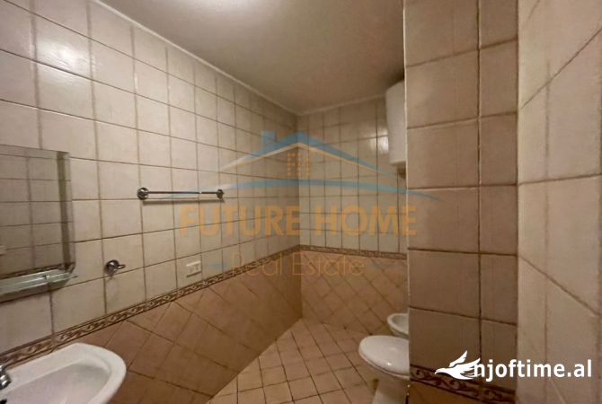Shtepi me qera Apartament ne Tirane, 2+1, Mobilimi E mobiluar, Pagesa 800  Euro.