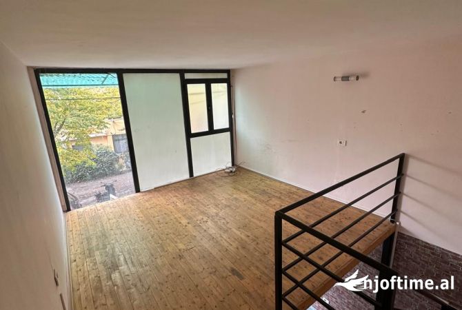Ambient biznesi me qera 1+1 ne Tirane - 500 Euro