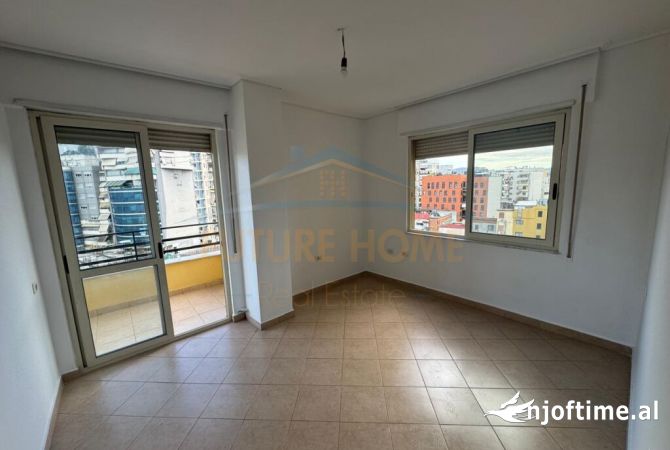 Shtepi me qera Apartament ne Tirane, 2+1, Mobilimi Bosh, pa mobiluar, Pagesa 450  Euro.