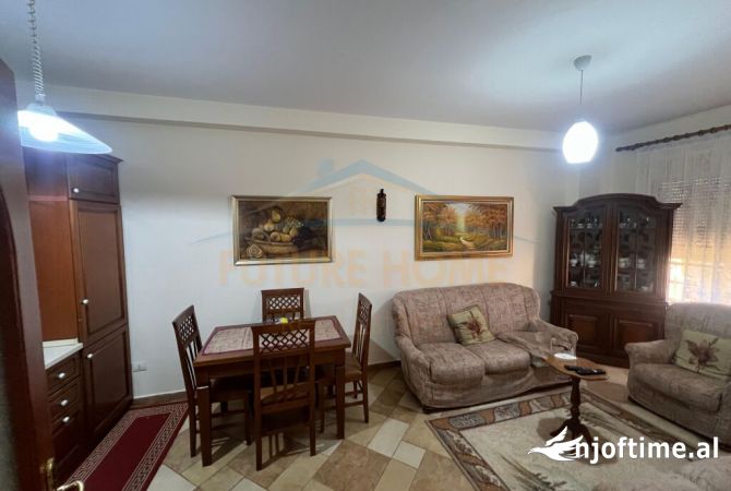 Shtepi me qera Apartament ne Tirane, 2+1, Mobilimi E mobiluar, Pagesa 600  Euro.