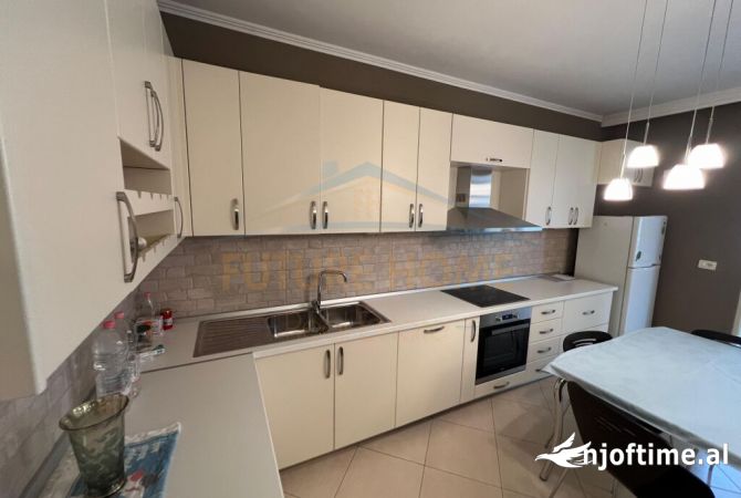 Shtepi me qera Apartament ne Tirane, 2+1, Mobilimi E mobiluar, Pagesa 600  Euro.