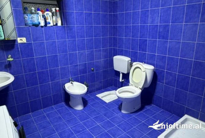 Shtepi me qera Shtepi Private ne Tirane, 2+1, Mobilimi E mobiluar, Pagesa 425  Euro.