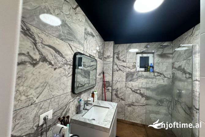 Shtepi me qera Apartament ne Tirane, 1+1, Mobilimi E mobiluar, Pagesa 800  Euro.