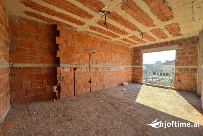 Shtepi ne shitje 2+1 ne Tirane - 73,000 Euro