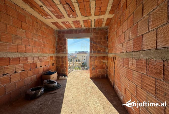 Shtepi ne shitje 2+1 ne Tirane - 73,000 Euro