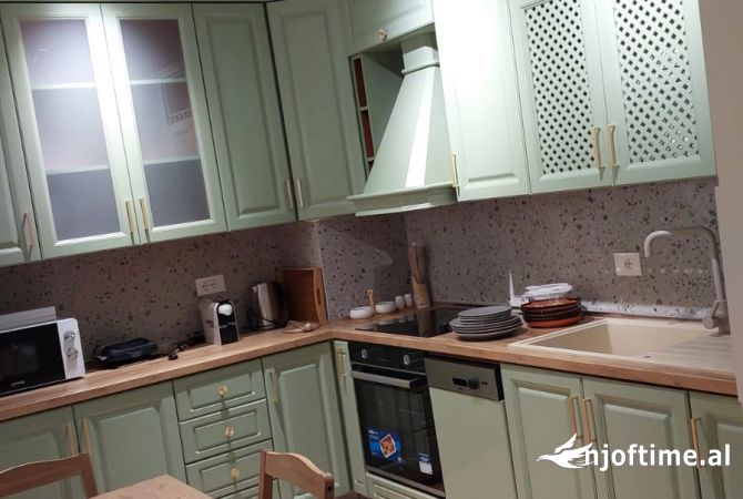 Shtepi me qera 1+1 ne Tirane - 1,000 Euro