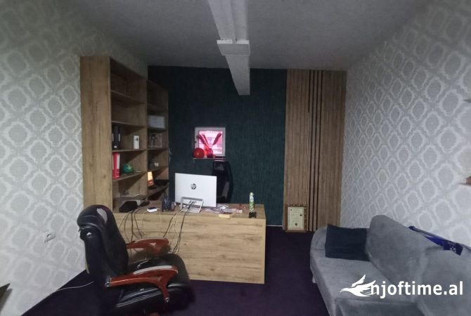 💰 Ambient komercial me qira 📌 ne rrugen 5 Maji, Tirane