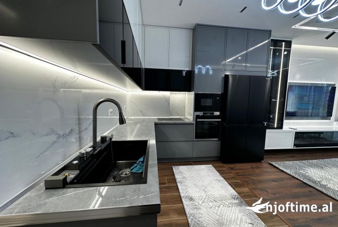 Shtepi me qera Apartament ne Tirane, 2+1, Mobilimi E mobiluar, Pagesa 1,000  Euro.