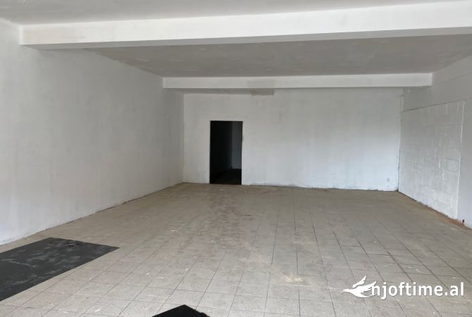 Ambient biznesi me qera 1+1 ne Tirane - 30,000 Leke
