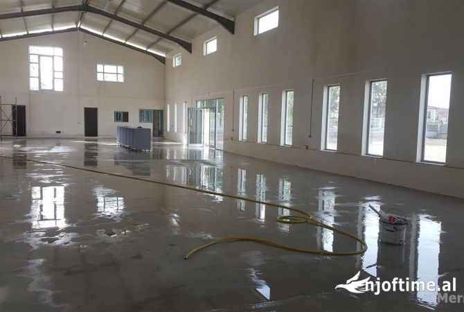 Ambient biznesi me qera 4+1 ne Tirane - 2,500 Euro