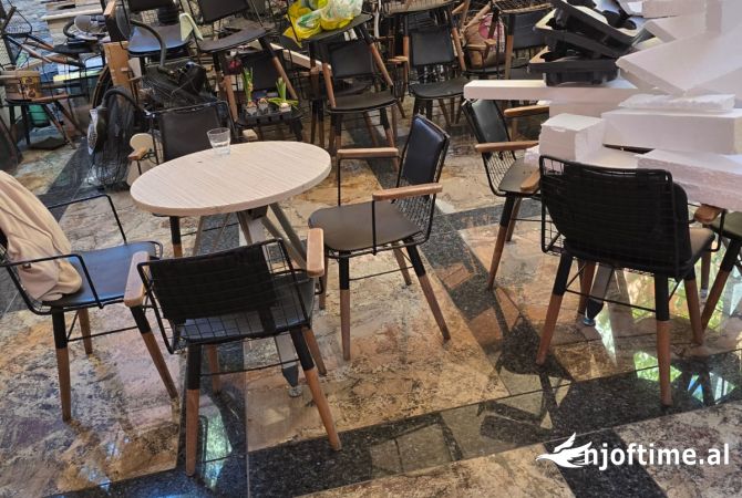 Pajisje biznesi ne shitje  ne Tirane - 1,800 Leke