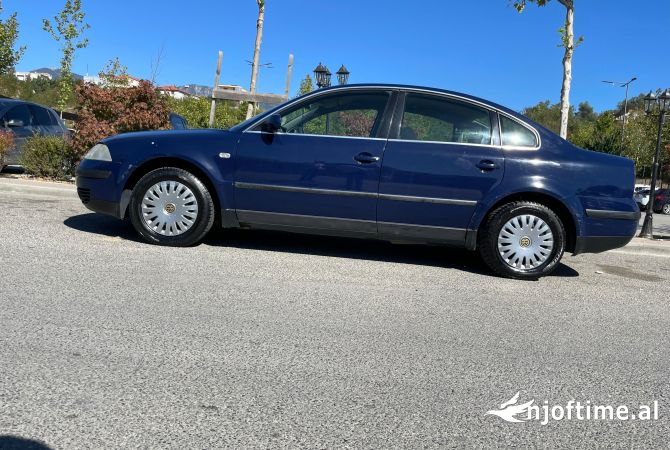 Cars for sale in Tirana - 200,000 Leke