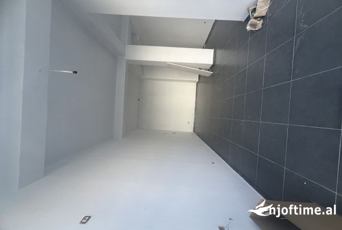 Ambient biznesi me qera 1+1 ne Tirane - 230 Euro