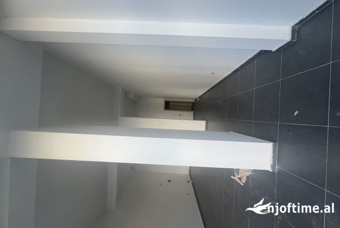 Ambient biznesi me qera 1+1 ne Tirane - 230 Euro