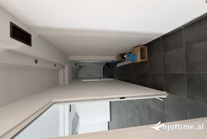 Ambient biznesi me qera 1+1 ne Tirane - 1,500 Euro
