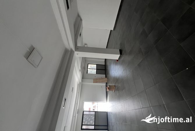 Ambient biznesi me qera 1+1 ne Tirane - 1,500 Euro